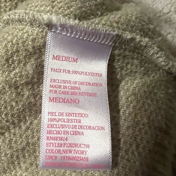 Cozy Sherpa Women’s White Quarter Zip  Pullover with front pocket size Medium - Picture 7 of 8